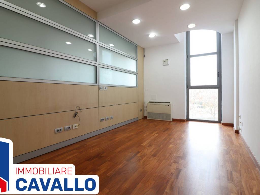 negozio in vendita a Bologna in zona Savena