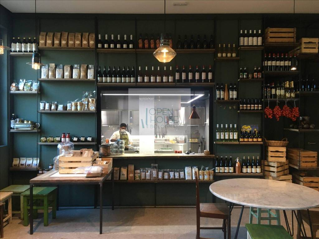 negozio in vendita a Bologna