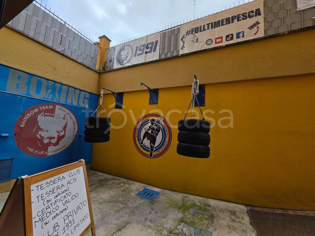 negozio in vendita a Bologna in zona Savena