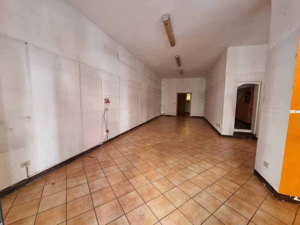 negozio in vendita a Bologna in zona San Vitale