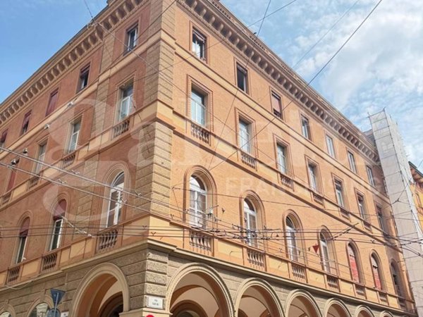 appartamento in vendita a Bologna in zona Centro Storico