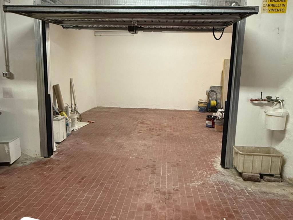 locale di sgombero in vendita a Bologna in zona Pilastro