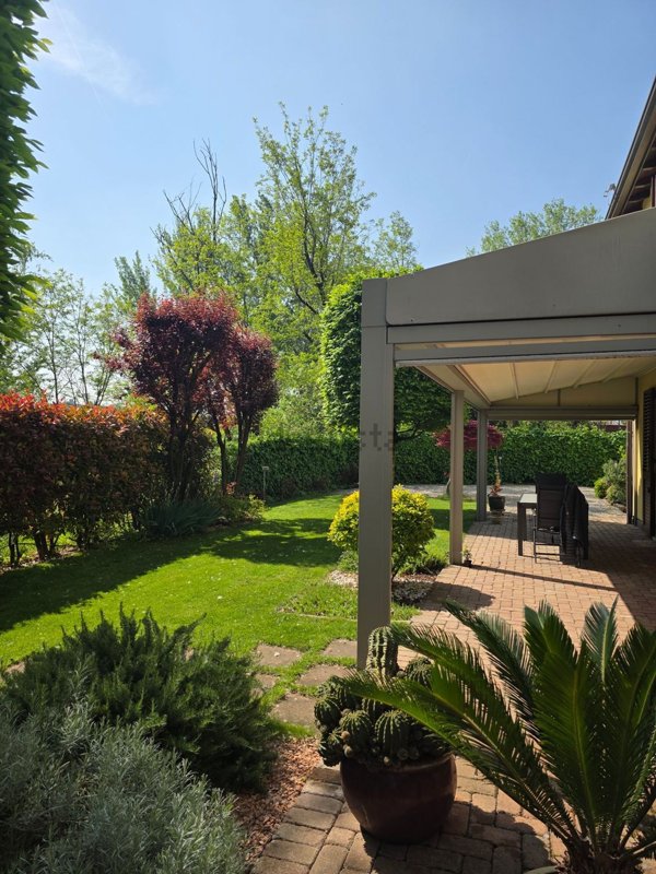 casa indipendente in vendita a Bologna in zona Borgo Panigale