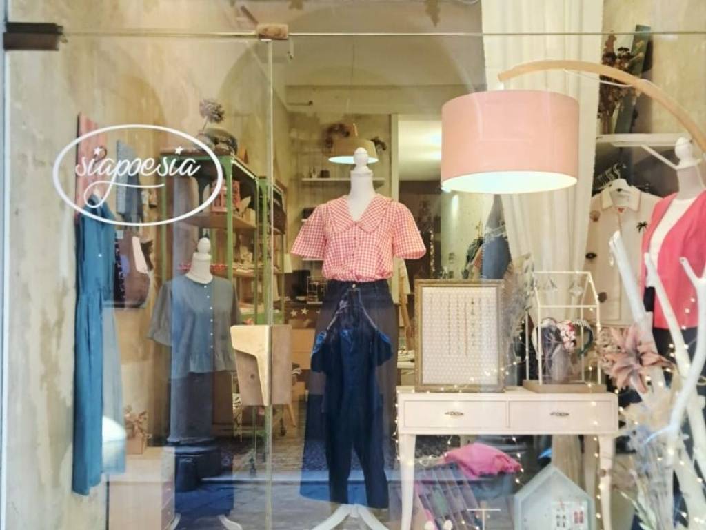 negozio in vendita a Bologna in zona Centro Storico