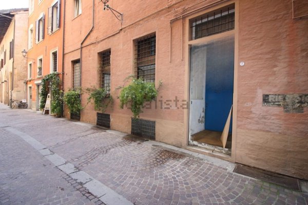 ufficio in vendita a Bologna in zona Centro Storico