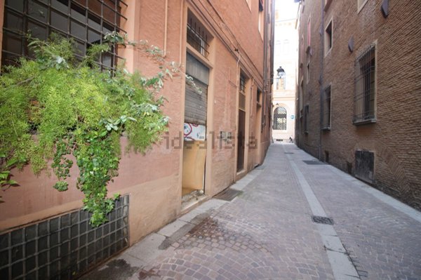 ufficio in vendita a Bologna in zona Centro Storico