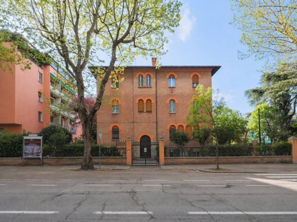 appartamento in vendita a Bologna in zona Santo Stefano