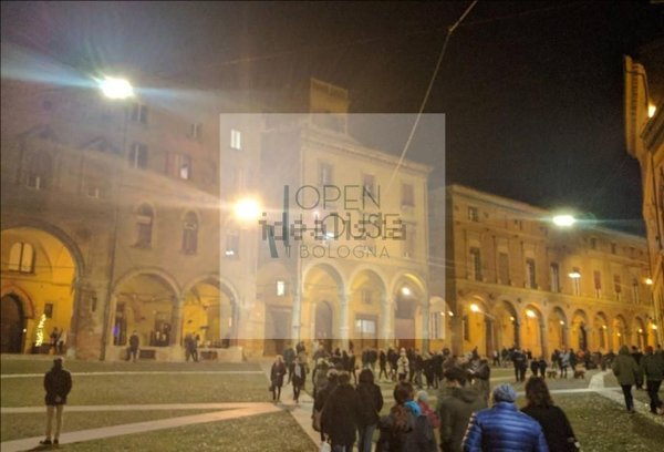 negozio in vendita a Bologna in zona Santo Stefano