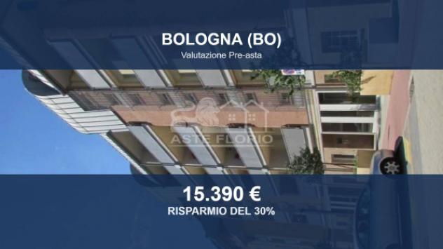 locale commerciale in vendita a Bologna in zona San Vitale