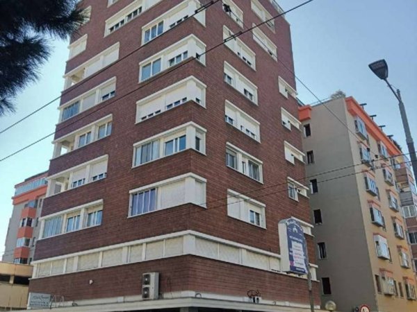 locale commerciale in vendita a Bologna in zona Savena