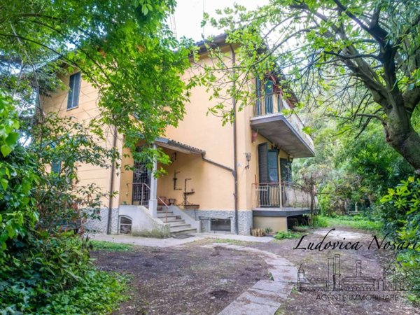 casa indipendente in vendita a Bologna in zona Saragozza