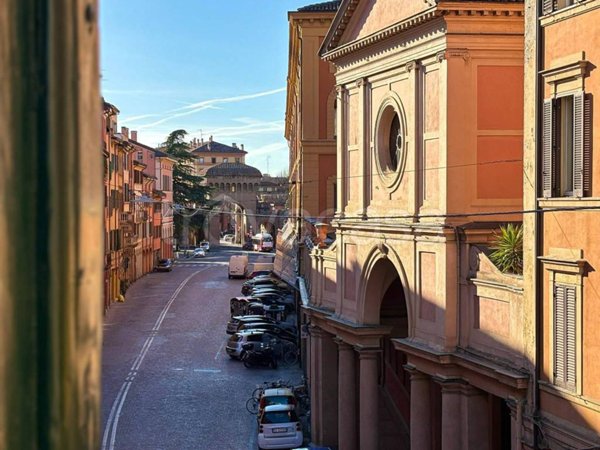 appartamento in vendita a Bologna