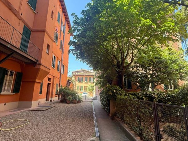 appartamento in vendita a Bologna in zona Santo Stefano