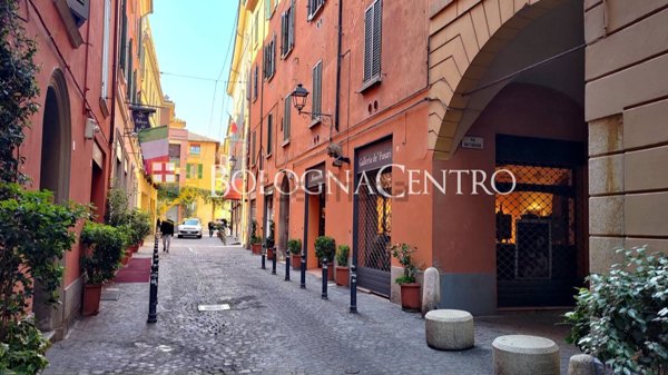 appartamento in vendita a Bologna in zona Centro Storico