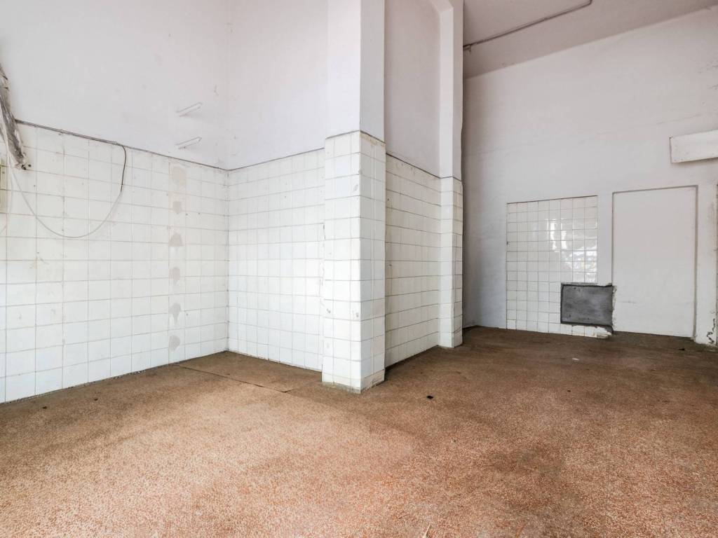 negozio in vendita a Bologna