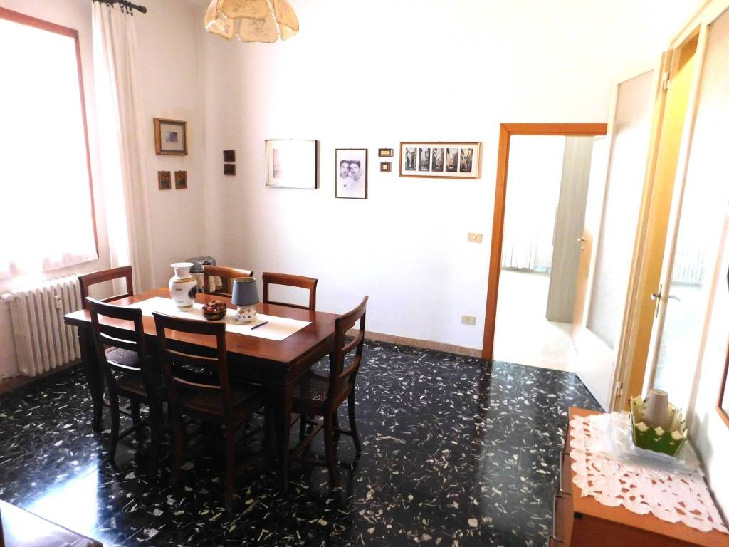 appartamento in vendita a Bologna in zona Saragozza