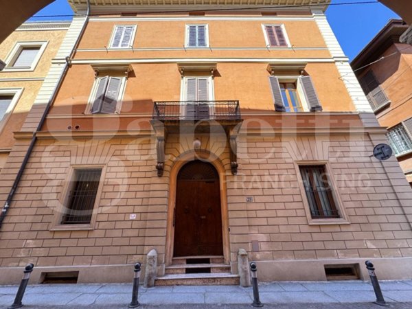 appartamento in vendita a Bologna in zona Centro Storico