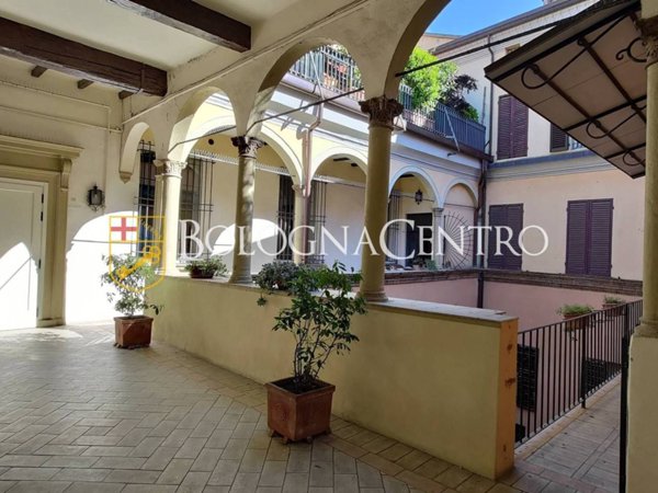 appartamento in vendita a Bologna in zona Centro Storico