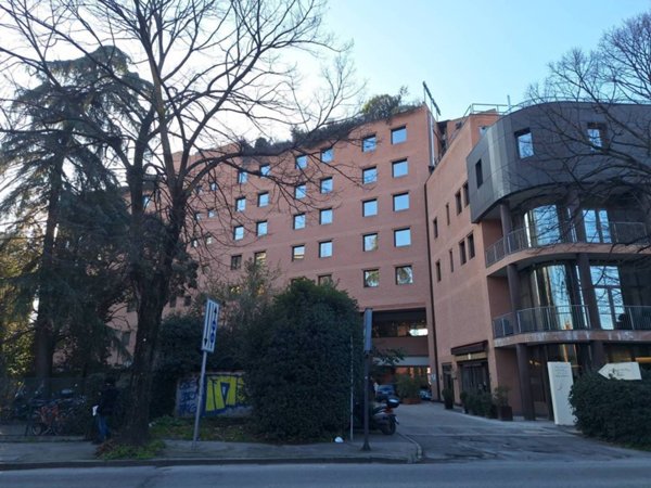 casa indipendente in vendita a Bologna in zona San Vitale