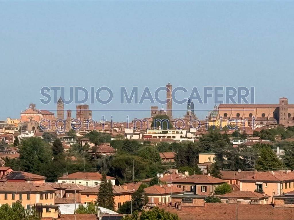 appartamento in vendita a Bologna in zona Saragozza