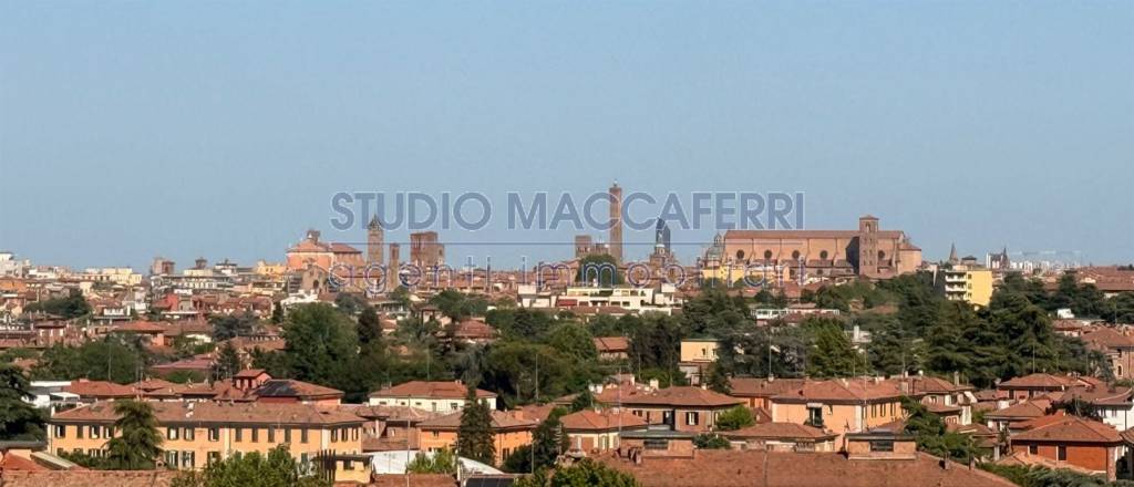 appartamento in vendita a Bologna in zona Saragozza