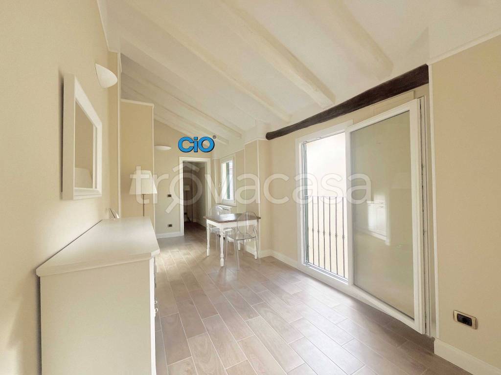 appartamento in vendita a Bologna in zona Santo Stefano