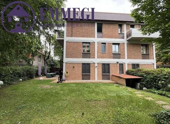 appartamento in vendita a Bologna in zona Saragozza