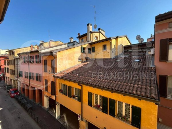 appartamento in vendita a Bologna in zona Centro Storico
