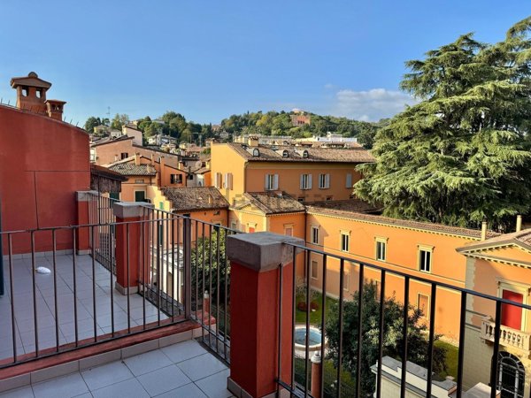 appartamento in vendita a Bologna in zona Santo Stefano