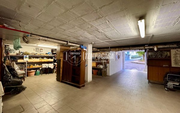 locale di sgombero in vendita a Bologna in zona Corticella