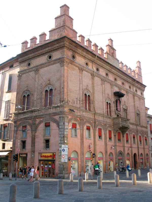 appartamento in vendita a Bologna in zona Centro Storico