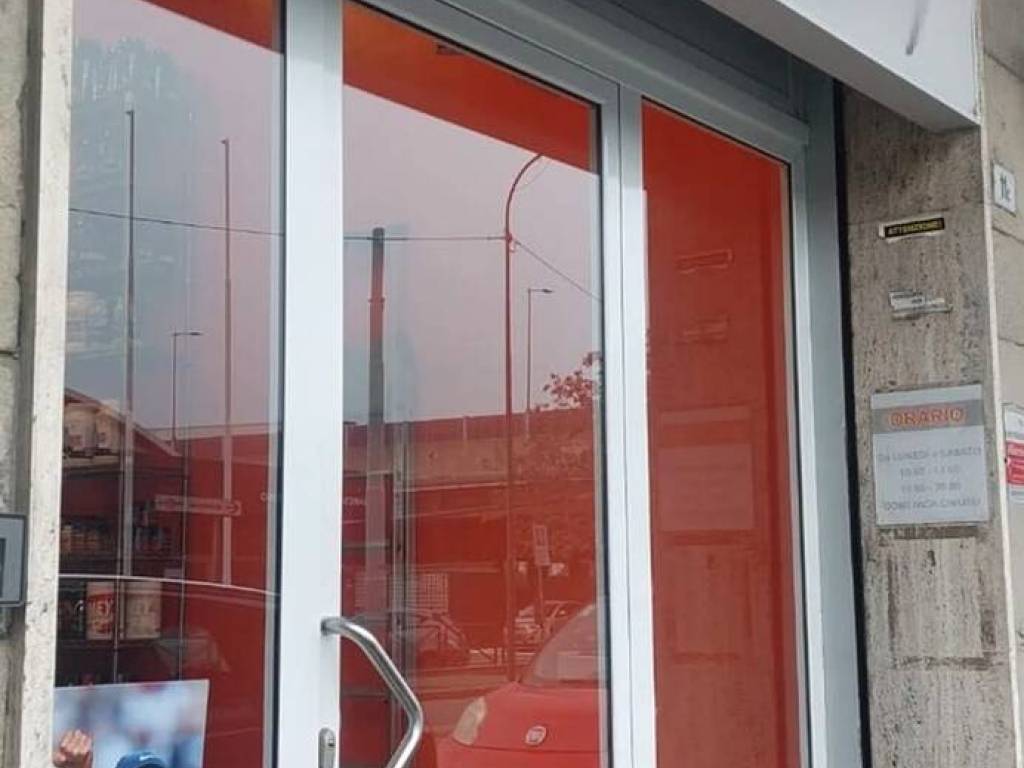 negozio in vendita a Bologna in zona Borgo Panigale
