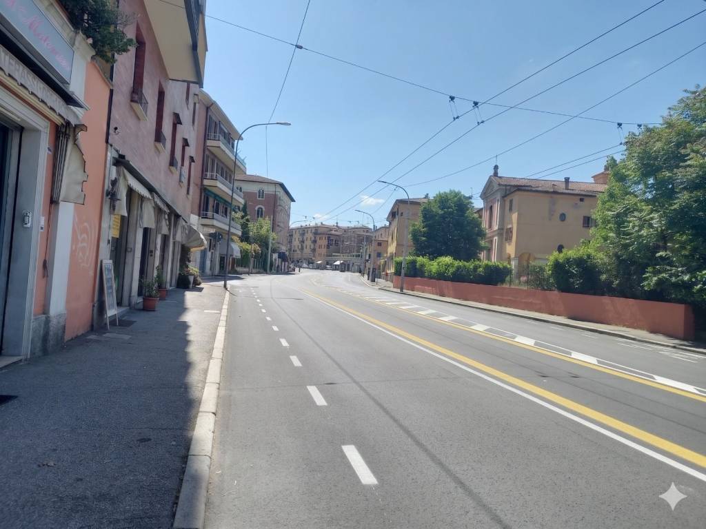 negozio in vendita a Bologna in zona San Vitale