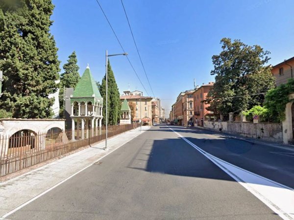 negozio in vendita a Bologna in zona Centro Storico