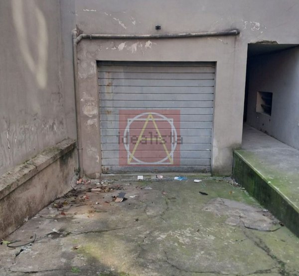 locale di sgombero in vendita a Bologna in zona Corticella