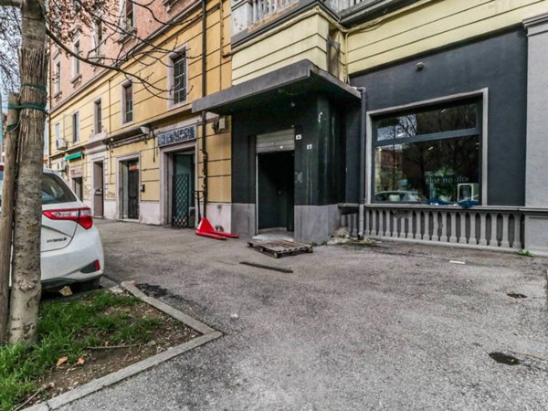 negozio in vendita a Bologna in zona San Donato