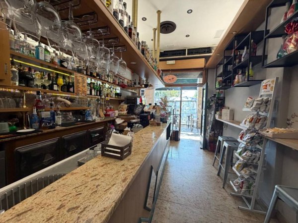 negozio in vendita a Bologna in zona San Vitale