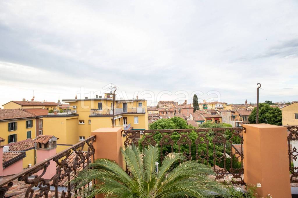 appartamento in vendita a Bologna in zona Santo Stefano