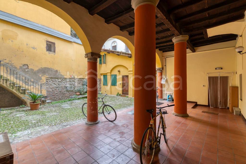 appartamento in vendita a Bologna in zona San Vitale