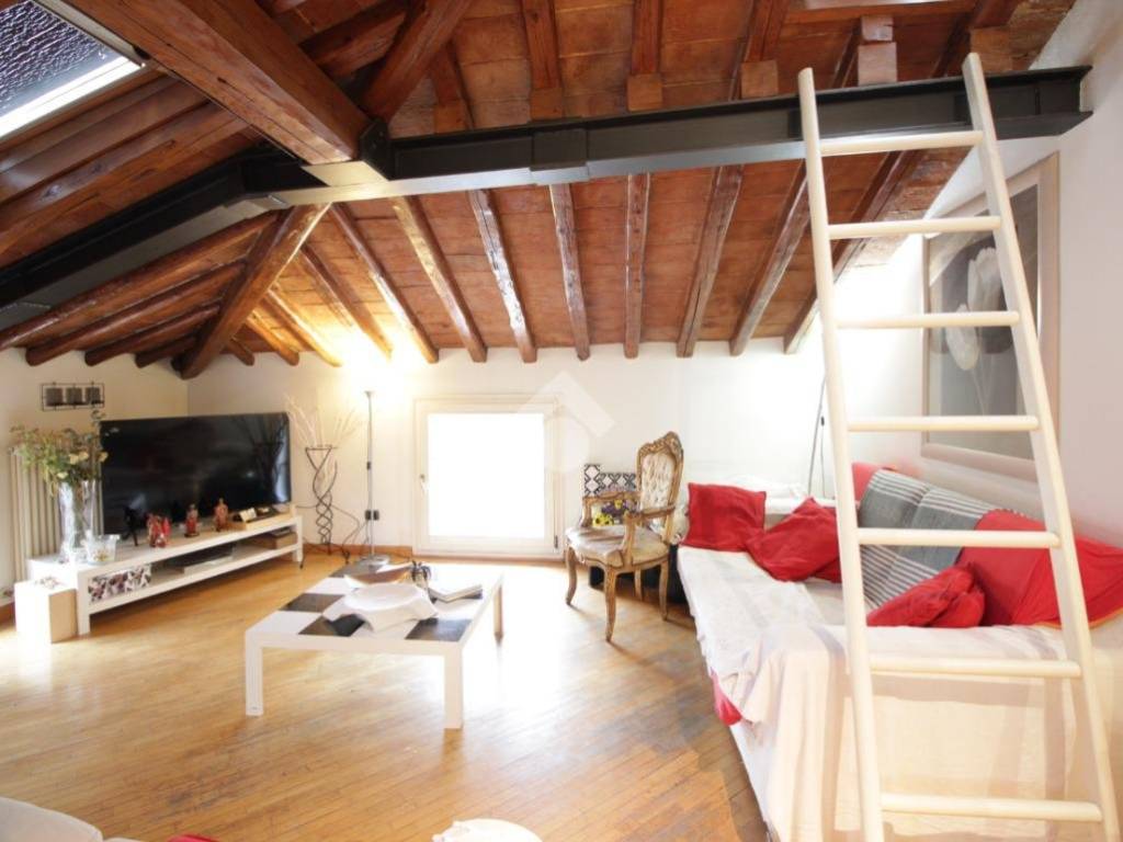appartamento in vendita a Bologna in zona Saffi