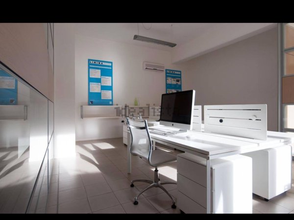 ufficio in vendita a Bologna in zona Savena