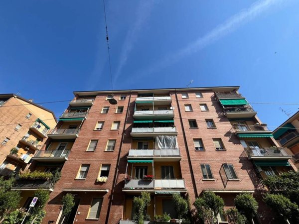 appartamento in vendita a Bologna in zona Saragozza
