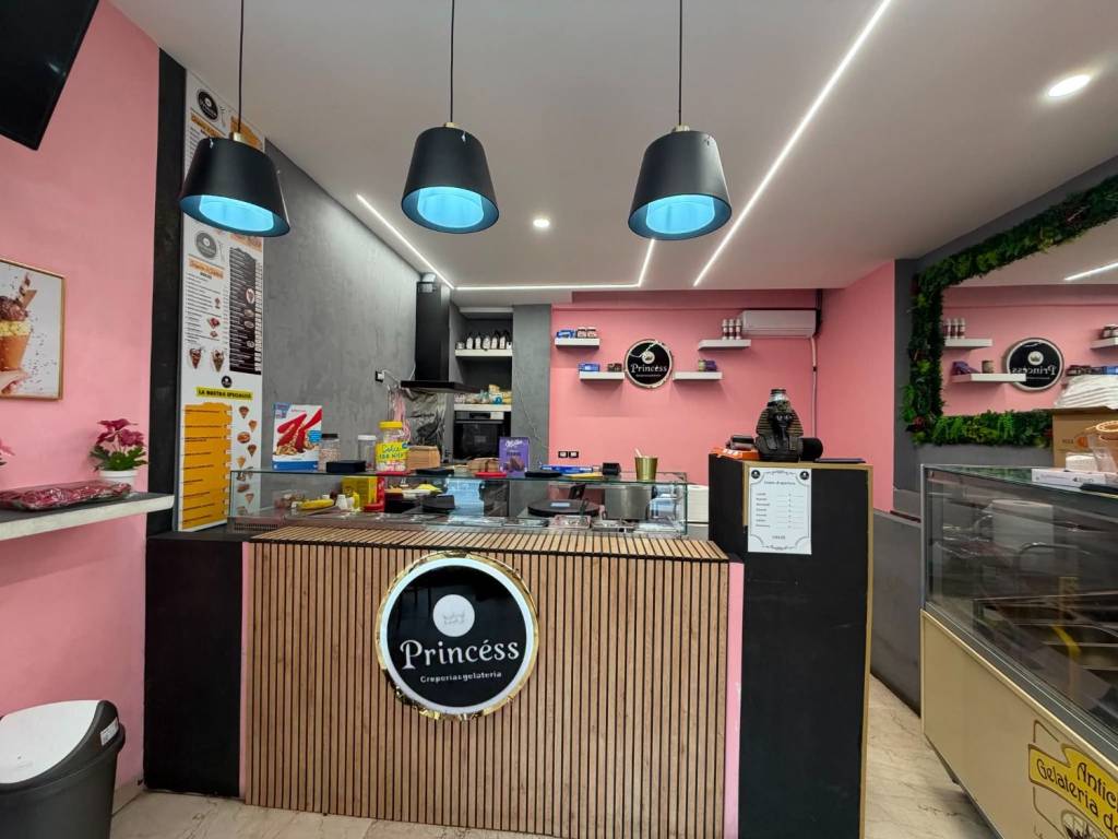 negozio in vendita a Bologna in zona San Vitale