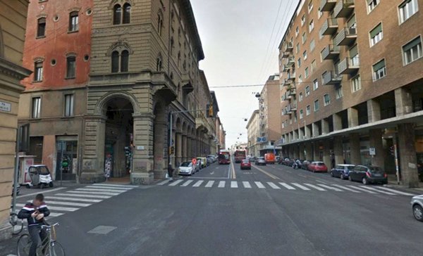 negozio in vendita a Bologna in zona San Vitale