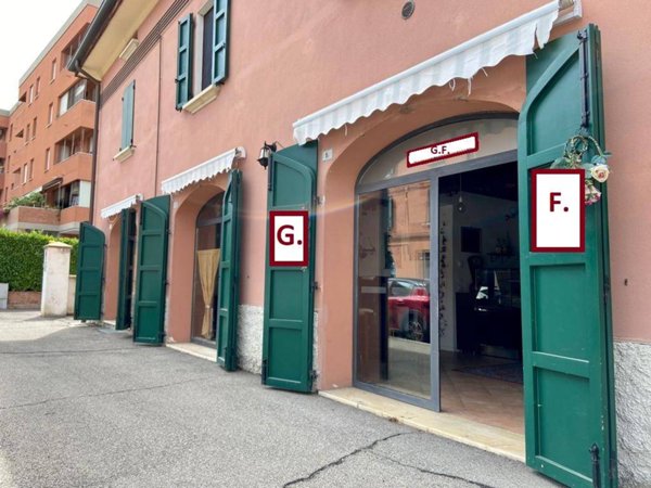 locale commerciale in vendita a Bologna in zona Corticella