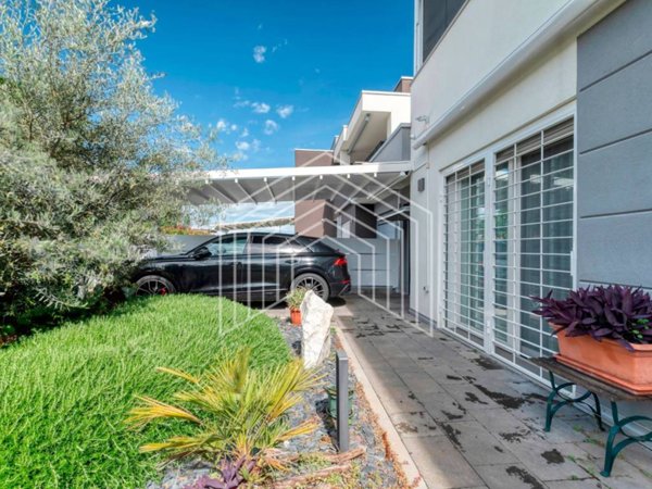 casa indipendente in vendita a Bologna in zona Savena