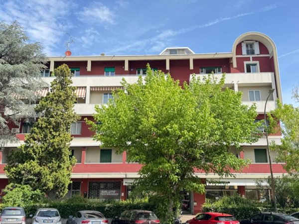 negozio in vendita a Bologna in zona Savena