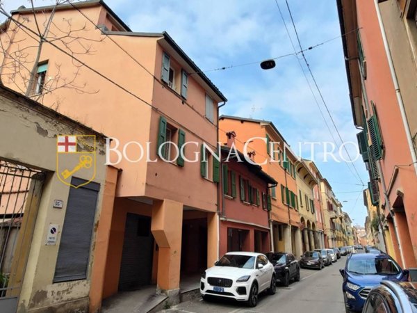 appartamento in vendita a Bologna in zona Santo Stefano