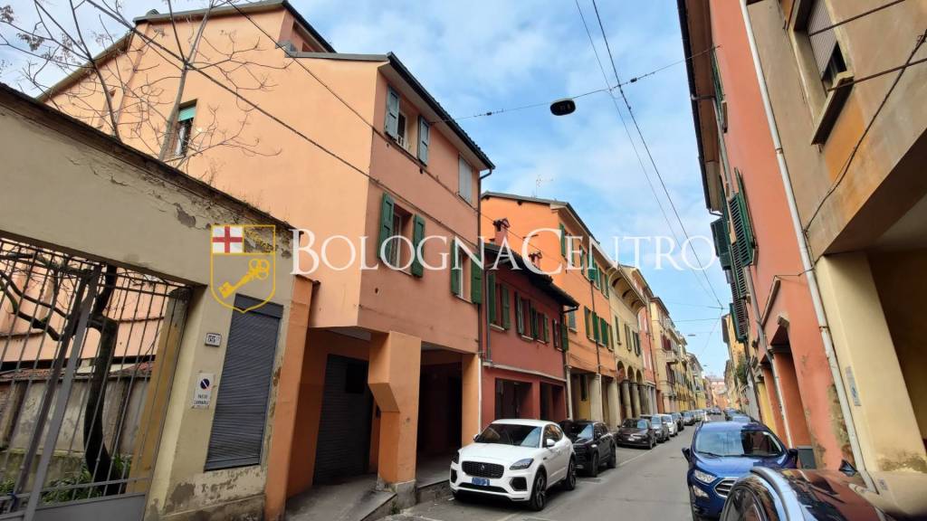 appartamento in vendita a Bologna in zona Santo Stefano
