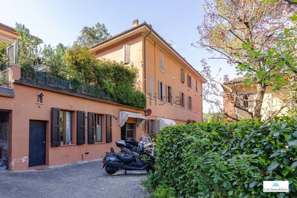 appartamento in vendita a Bologna in zona Colli
